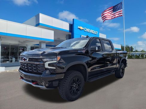 Used 2025 Chevrolet Silverado 1500 ZR2 w/ Technology Package image 8