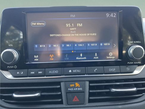 Used 2024 Nissan Altima 2.5 S FWD image 17