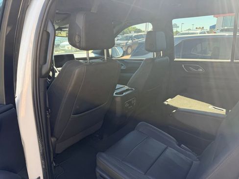 Used 2023 Chevrolet Tahoe LT w/ Luxury Package RWD image 16