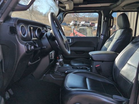 Used 2023 Jeep Wrangler Sahara w/ Cold Weather Group image 11