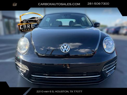 Used 2018 Volkswagen Beetle 2.0T SE FWD image 7