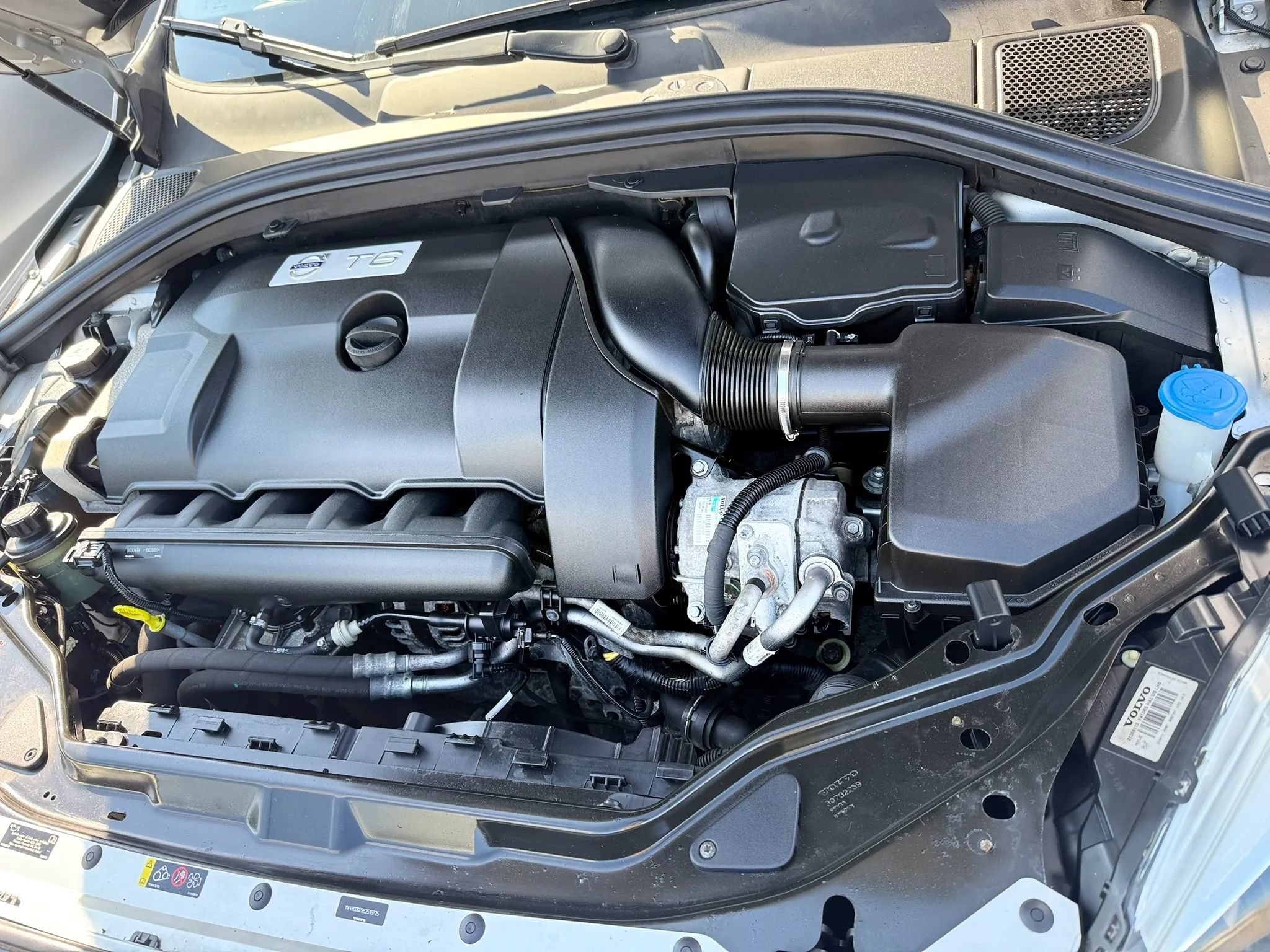 Used 2014 Volvo XC60 T6 AWD/4WD image 42