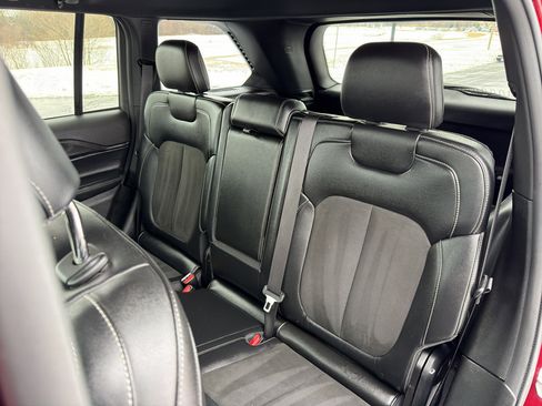 Used 2023 Jeep Grand Cherokee Altitude AWD/4WD image 34