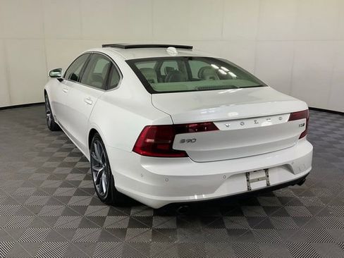 Used 2018 Volvo S90 T5 Momentum w/ Convenience Package AWD/4WD image 4