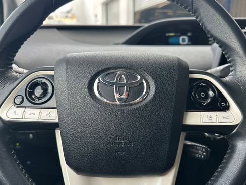 Used 2017 Toyota Prius Prime Premium image 15