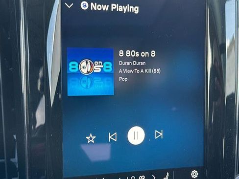 Certified 2025 Volvo XC60 B5 Plus image 19