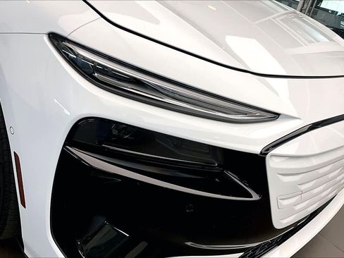 Certified 2025 Audi A6 e-tron Premium w/ Ultra Package image 27