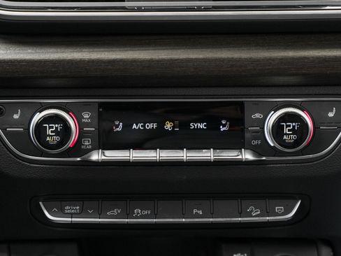 Used 2024 Audi Q5 e Premium Plus image 12