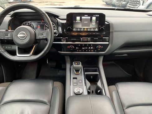 Used 2024 Nissan Pathfinder SL image 15