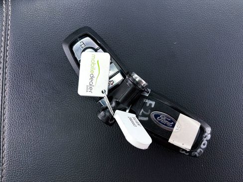 Used 2025 Ford F150 Lariat image 31