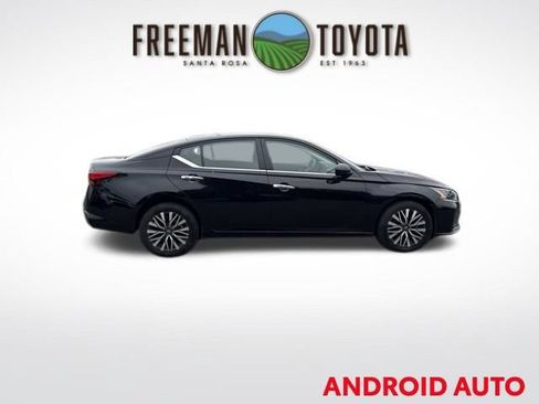 Used 2024 Nissan Altima 2.5 SV AWD/4WD image 4