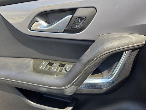 Used 2025 Chevrolet Blazer LT FWD image 28