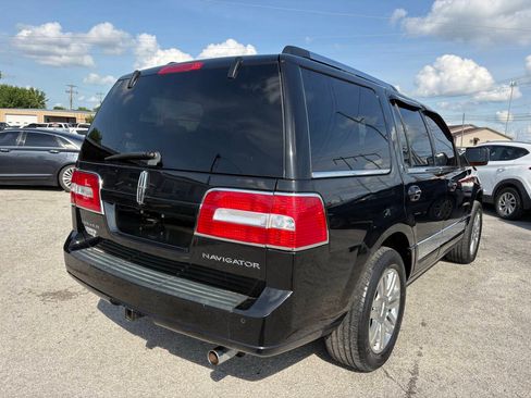 Used 2012 Lincoln Navigator 2WD image 8