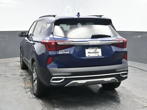 Used 2022 Kia Seltos EX AWD/4WD image 5