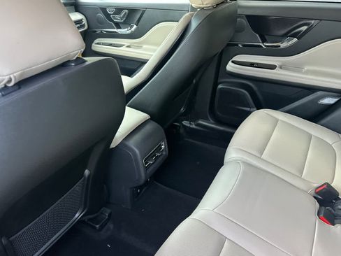 Used 2025 Lincoln Corsair FWD w/ Equipment Group 101A image 4