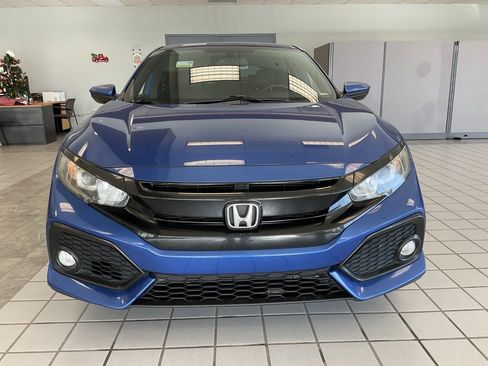 Used 2018 Honda Civic Sport image 2
