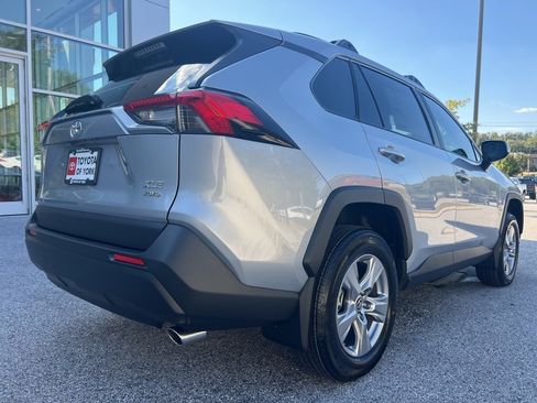 Used 2025 Toyota RAV4 XLE image 3