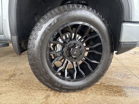 Used 2025 GMC Sierra 1500 AT4 w/ AT4 Premium Package image 40