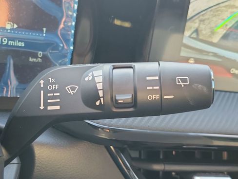 New 2026 Nissan Kicks SR image 35