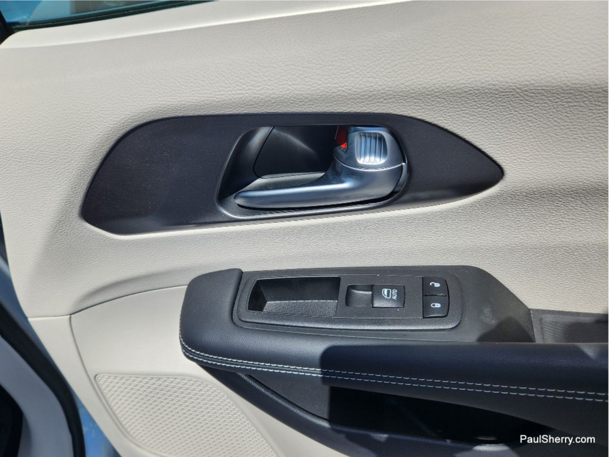 Used 2024 Chrysler Pacifica Touring-L FWD image 48