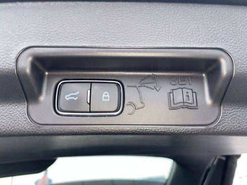 Certified 2022 Ford Explorer XLT w/ Equipment Group 202A image 24