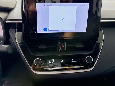 Used 2025 Toyota Corolla LE FWD image 18