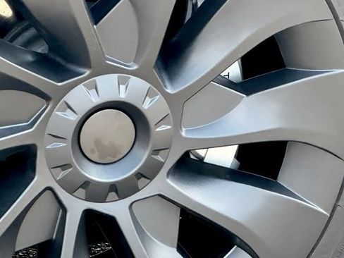 Used 2023 Tesla Model 3 Standard Range RWD image 10