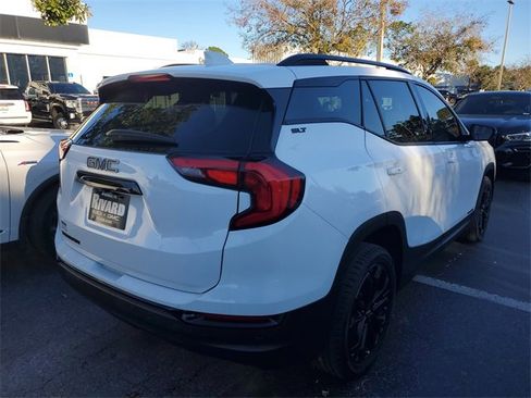 Used 2020 GMC Terrain SLT w/ Preferred Package image 4