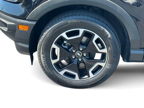 Used 2021 Ford Bronco Sport Outer Banks w/ Outer Banks Package AWD/4WD image 8