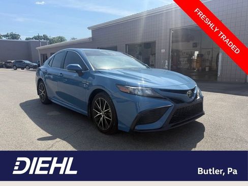 Used 2024 Toyota Camry SE w/ Cold Weather Package AWD/4WD image 1