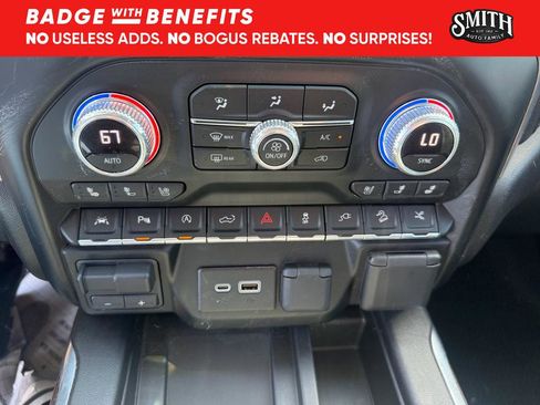 Used 2020 GMC Sierra 1500 Denali w/ Denali Ultimate Package AWD/4WD image 17