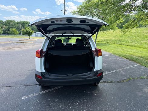 Used 2013 Toyota RAV4 Limited AWD/4WD image 15