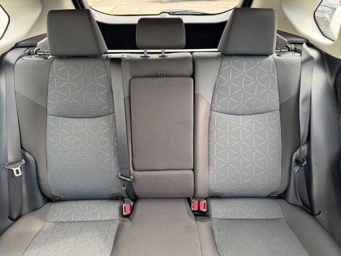 Used 2025 Toyota RAV4 XLE image 39