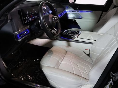 Used 2023 BMW 760i xDrive AWD/4WD image 12