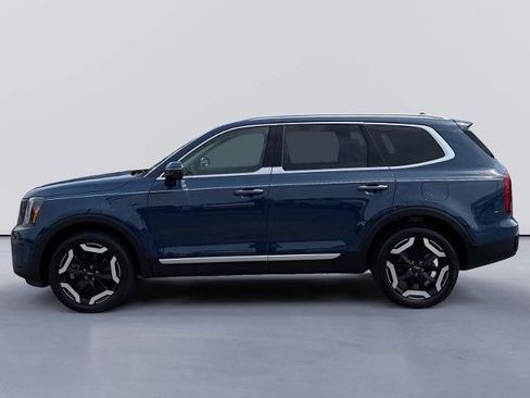 Used 2024 Kia Telluride S w/ S Sunroof Package FWD image 2