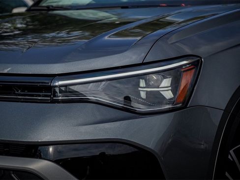 New 2026 Volkswagen Taos SE image 2