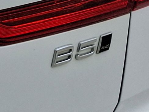 Used 2023 Volvo XC60 B5 Ultimate w/ Climate Package image 34