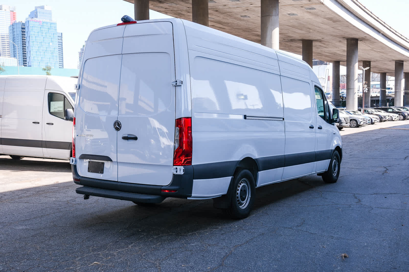 New 2025 Mercedes-Benz eSprinter 170 Cargo image 4