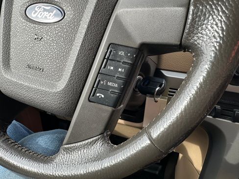 Used 2013 Ford F150 Lariat w/ Lariat Chrome Pkg image 15