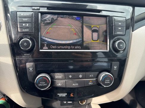 Certified 2022 Nissan Rogue Sport SL image 10