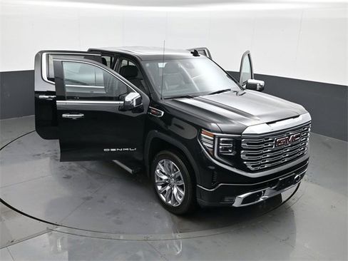Used 2025 GMC Sierra 1500 Denali w/ Denali Reserve Package image 29