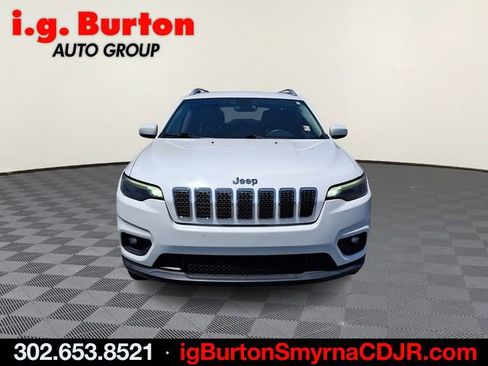 Used 2019 Jeep Cherokee Latitude Plus w/ Cold Weather Group AWD/4WD image 2