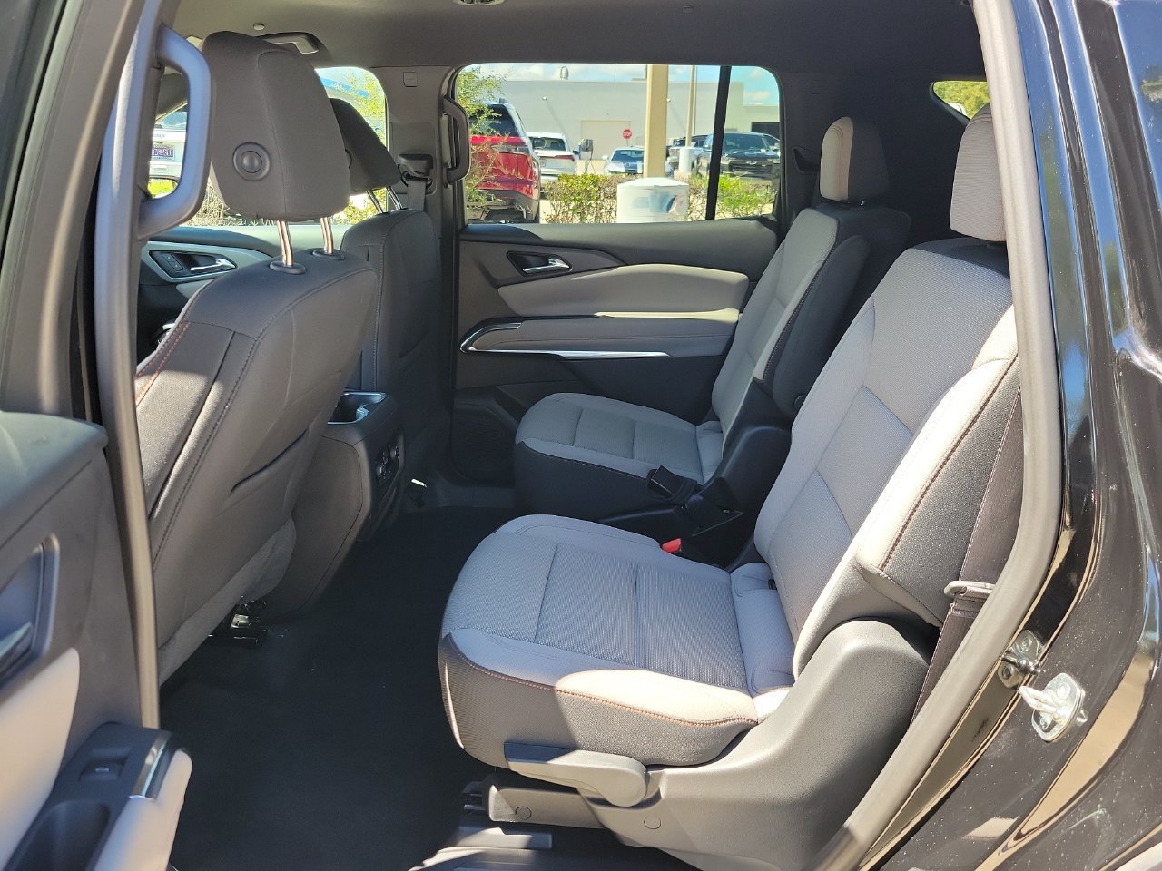 Certified 2026 Chevrolet Traverse LT w/ Driver Confidence Package FWD image 10