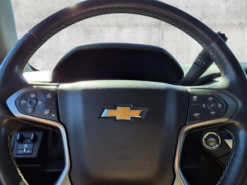 Used 2020 Chevrolet Suburban Premier w/ Premier Plus Edition image 28