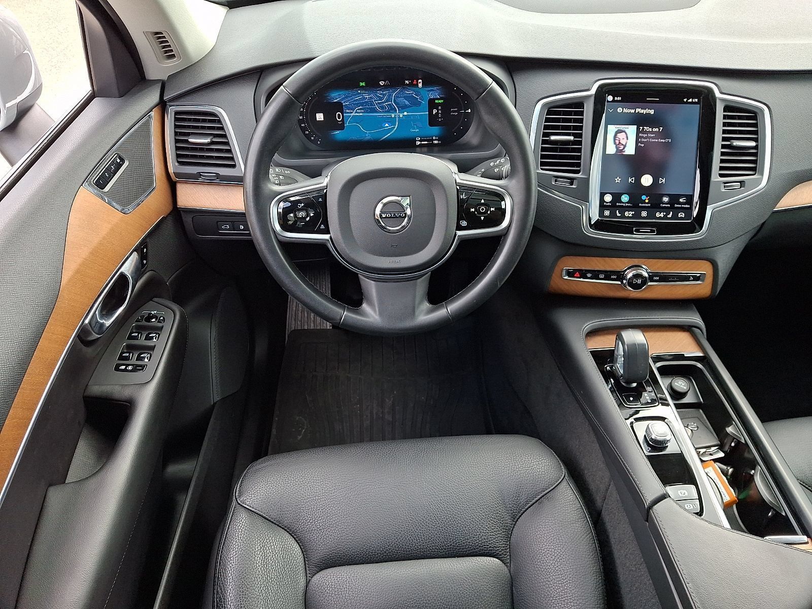 Used 2025 Volvo XC90 T8 Core w/ Protection Package AWD/4WD image 11