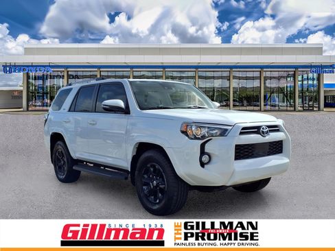 Used 2020 Toyota 4Runner SR5 Premium w/ Moonroof Package RWD image 1