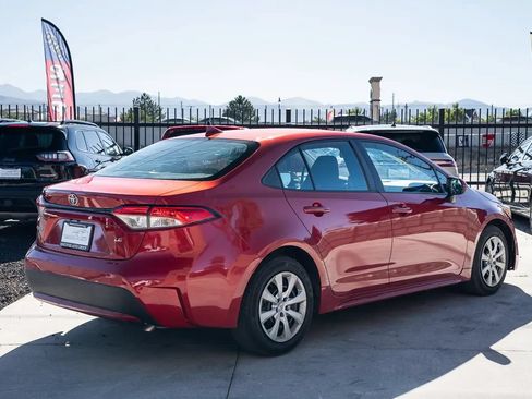 Used 2020 Toyota Corolla LE FWD image 10