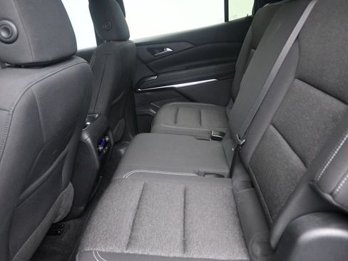 Used 2024 Chevrolet Traverse LS FWD image 15