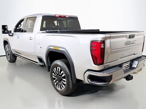 Used 2025 GMC Sierra 2500 Denali Ultimate AWD/4WD image 6
