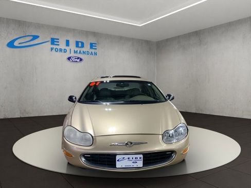 Used 2001 Chrysler Concorde LXi image 2
